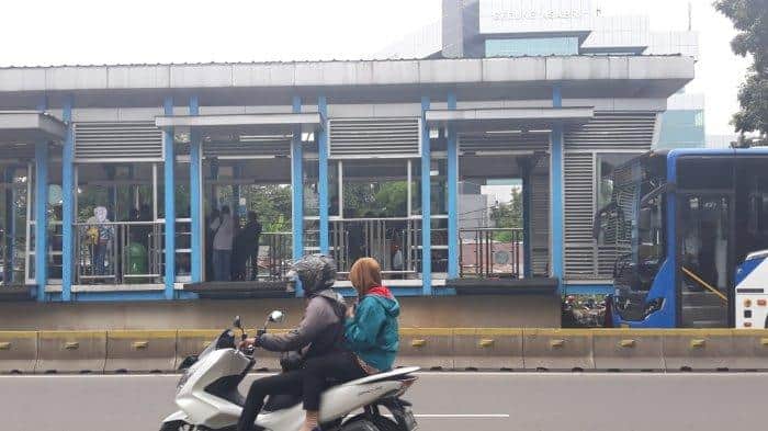 Ini Potensi Penyebab Pengaruh Bisikan pada Pelaku Penusukan di Halte Transjakarta