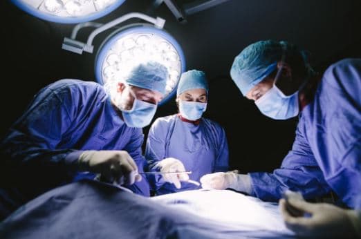 Kabel Operasi Ketinggalan dalam Tubuh, Dokter Ini Dituntut Pasiennya