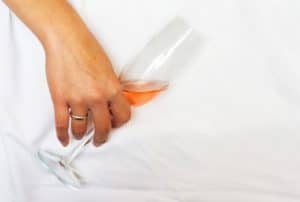 Inilah Pertolongan Pertama pada Overdosis Alkohol